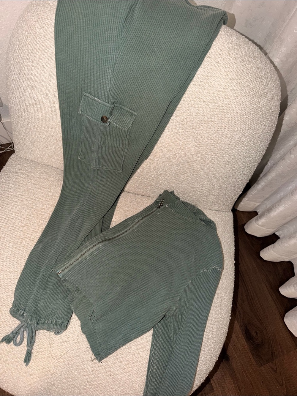 Matching set - sweatshirt & sweat pants